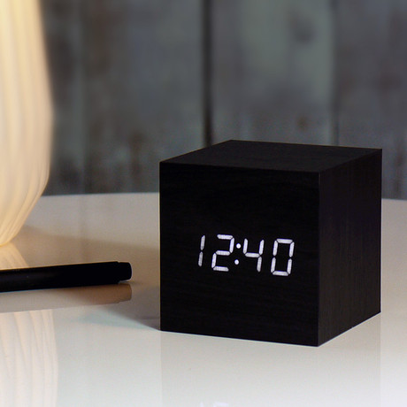 Cube Click Clock // Black             (White LED)