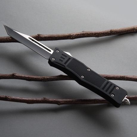 Raven OTF Tactical Knife // Non Serrated