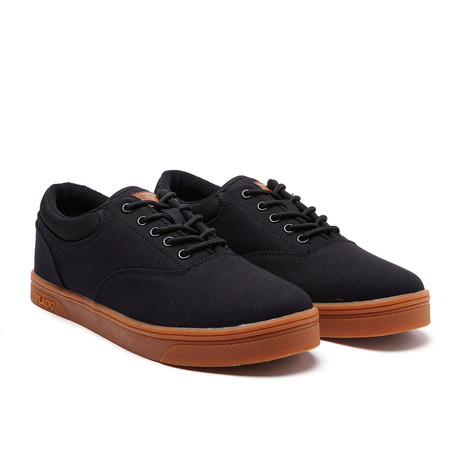 Milo Lo Sneaker // Black + Gum