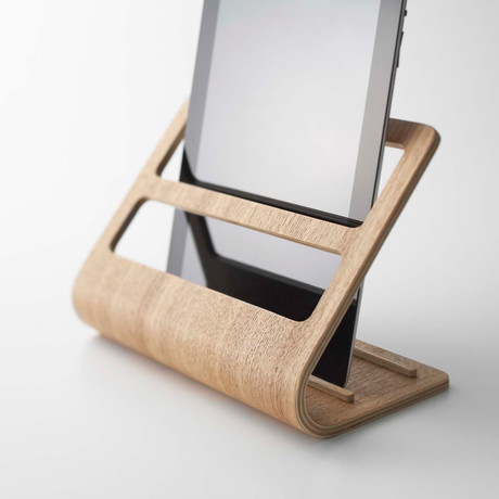 Rin // Plywood Tablet + Remote Control Rack