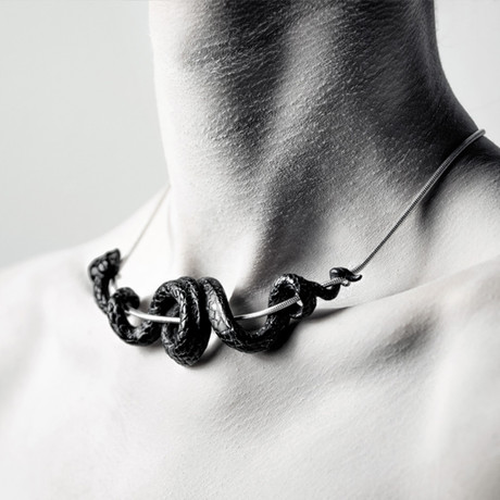 Serpent Necklace // Black
