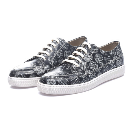 Mylo Lace-Up Sneaker // Black + Grey
