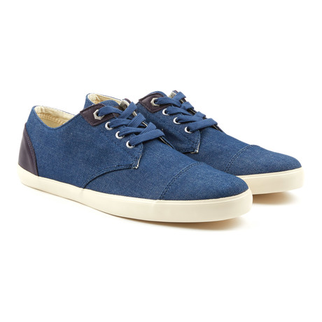 Hawk Eyes Low-Top Sneakers // Navy