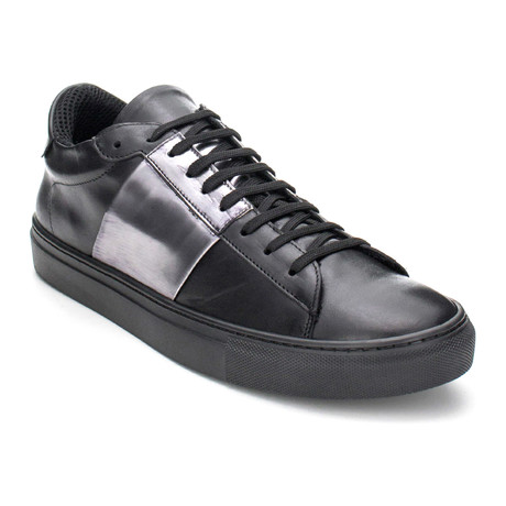 Vomero Contrast Panel Lace-Up Sneaker // Black