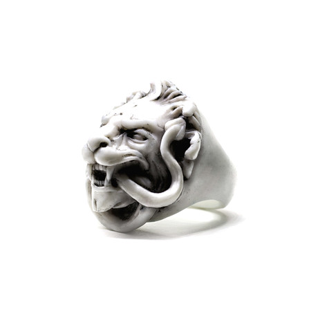 Lion Ring // White
