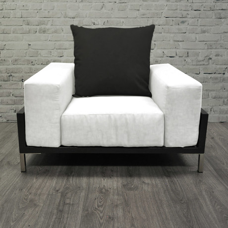 Nubis // Lounge Chair // Black