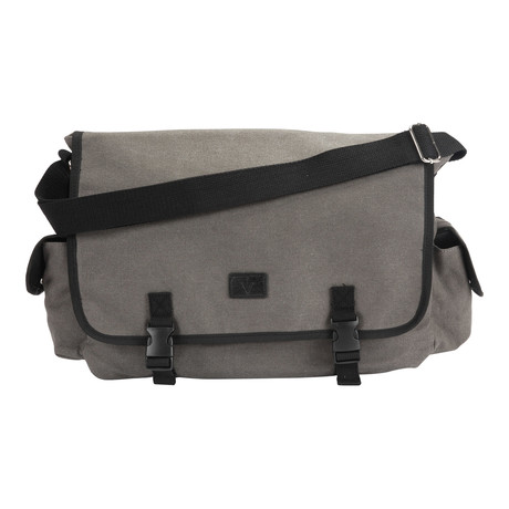 The Challenger Charging Backpack // Grey