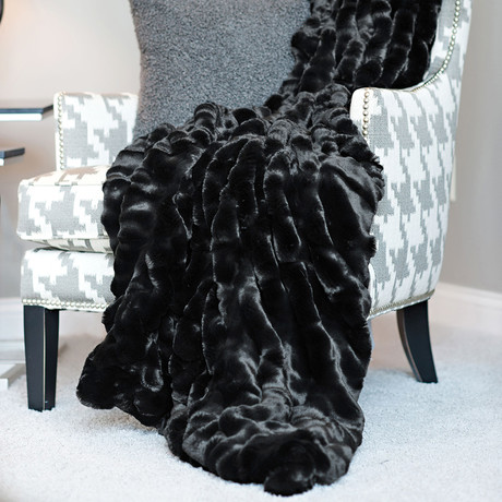 Couture Faux Fur Throw // Onyx Mink