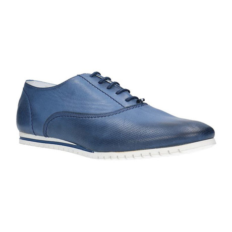 Perforated Vamp Lace-Up Oxford Sneaker // Blue
