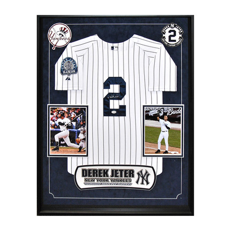 Signed Jersey // Yankees Derek Jeter