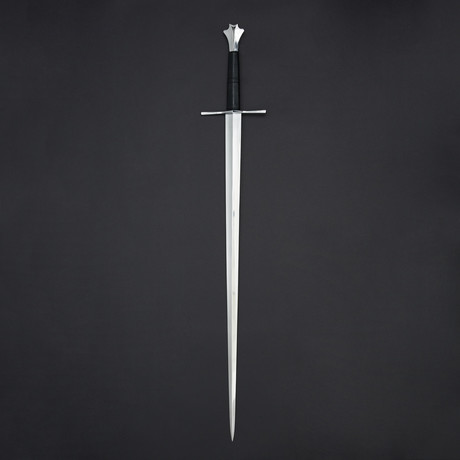 Darksword Armory // Two Handed Medieval Sword