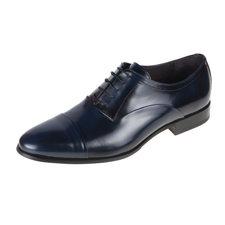Cap-Toe Oxford Shoe // Navy