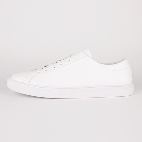 Low-Top Classic Sneaker // White