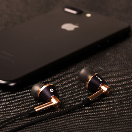 1MORE Triple Driver In-Ear Headphones // Apple® Lightning Edition