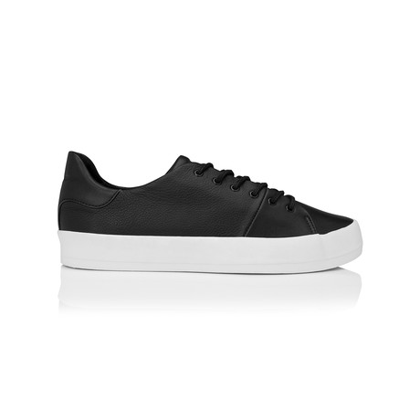 Carda Low-Top Sneaker // Black + White