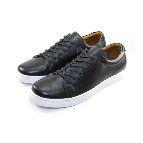 Noche Low-Top Sneakers // Black