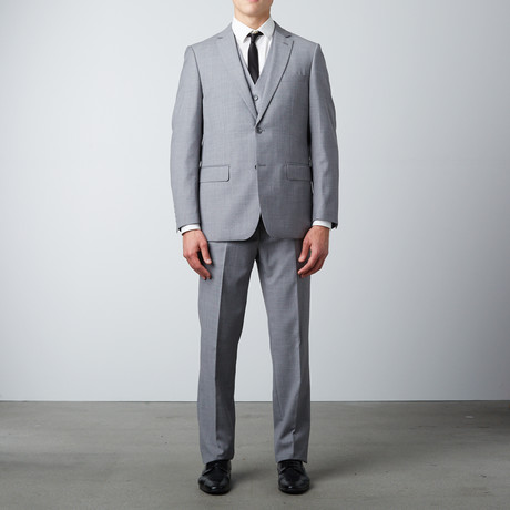 Classic Fit Single Breasted 3-Piece Suit // Light Grey