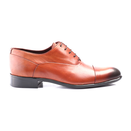 Captoe Lace-Up Derby // Tobacco