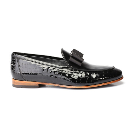 Croc Embossed Patent Bow Loafer // Black