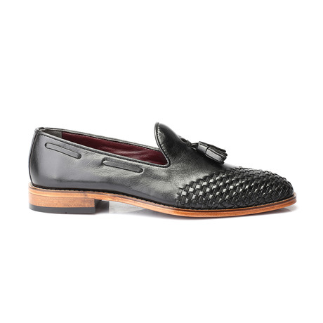 Woven Toe Tassel Loafer // Black