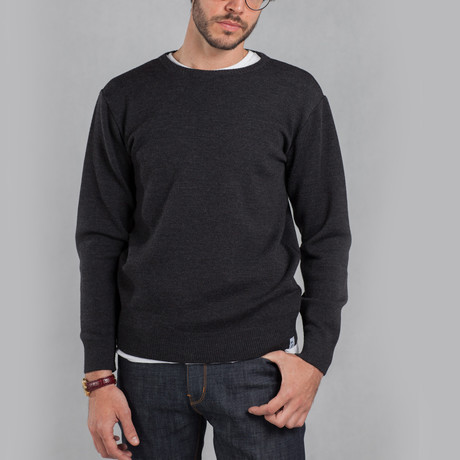 The Duncan Sweater // Charcoal!