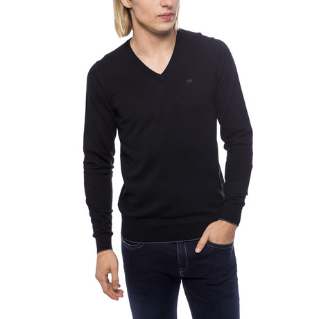 Tricot Riki V-Neck Sweater // Black