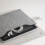 iPad Sleeve w/ Side-Clip // White Leather w/ Grey Wool