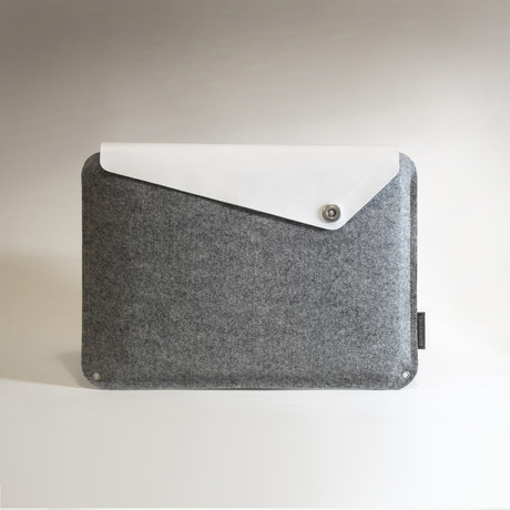 Slanted MacBook Pro Sleeve // White Leather w/ Grey Wool (15" MacBook Pro)