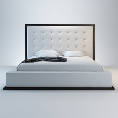 Ludlow Bed in Wenge / White Leather (Queen)