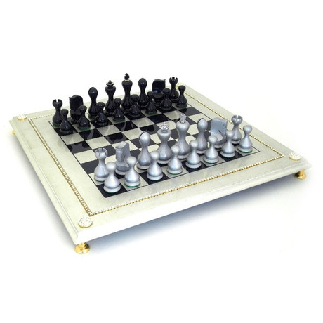 Chess Board w/ Pieces