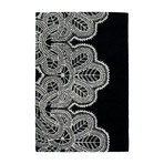 Taru Hand Tufted Rug // White, Black (60"L x 90"W x .0.75"H)