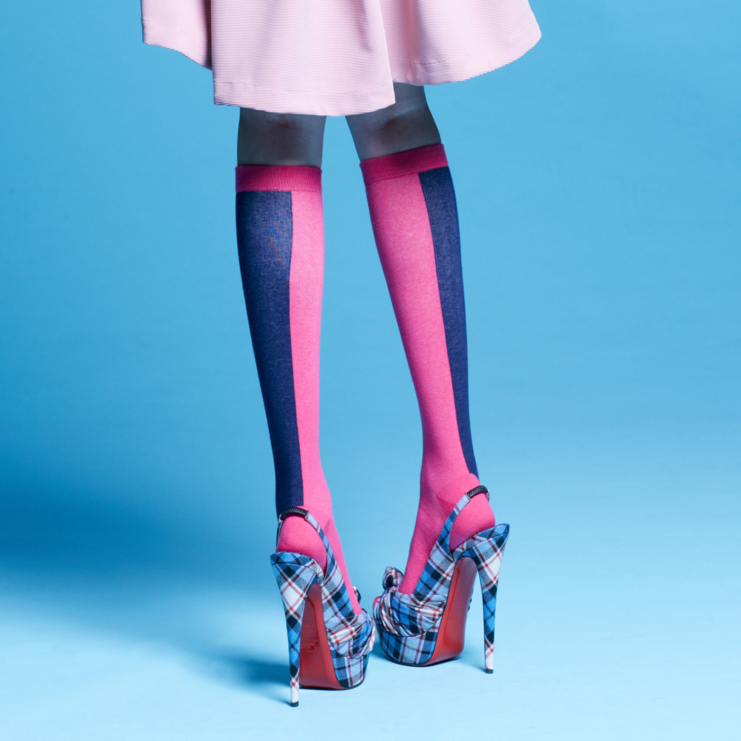 Kaori Knee-High Socks (Grey, Black, Size: 5 - 7.5) - Da-Sein Socks ...