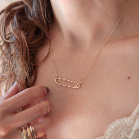 Horizontal Safety Pin // Gold 