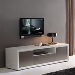 Esquire // White High Gloss