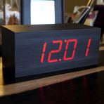 Large Click Clock Red LED // Black