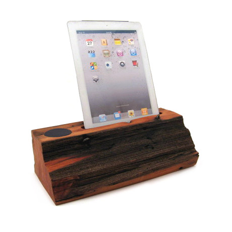 Reclaimed Barnwood Speaker Dock // iPad 3