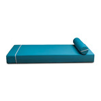 Ansley Daybed w/ Bolster Pillow (Blue)