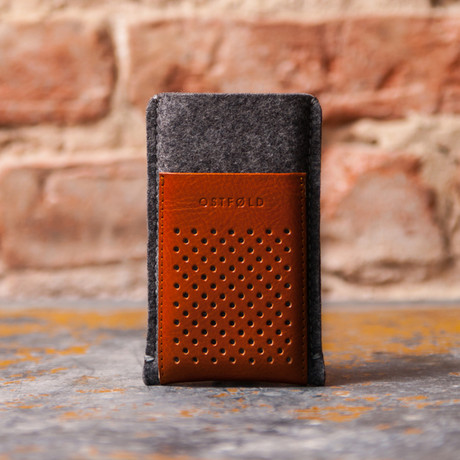 Wool & Leather Case // iPhone 5 (Brown)