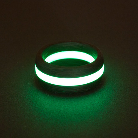 Eclipse Carbon Lume Ring (Size: 7 1/4)