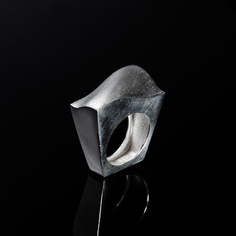 Bilbao Curved Square Ring (Size 5)
