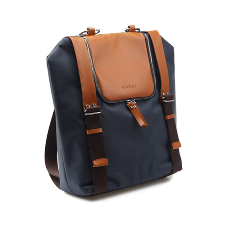 GEAR3 BY SAEN // Grey Tote Backpack