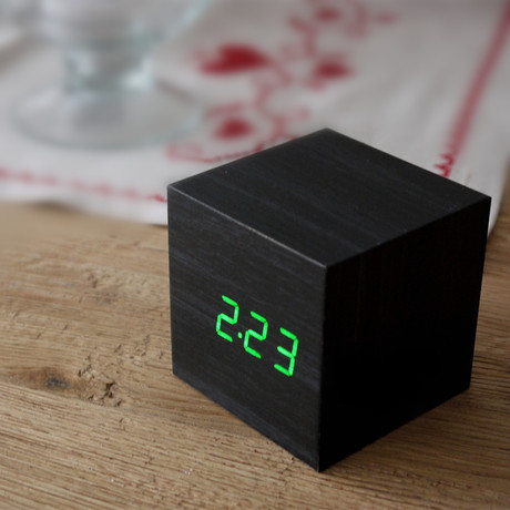 Cube Click Clock Green LED // Black