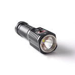 LED Flashlight // C21C // 830 Lumens