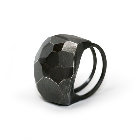 Faceted Boulder Ring // Black (Size 4)