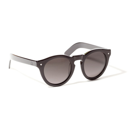 Vacation (Black)