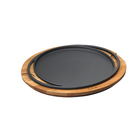 LAVA Enamelled Round Pizza // Wooden Service Platter