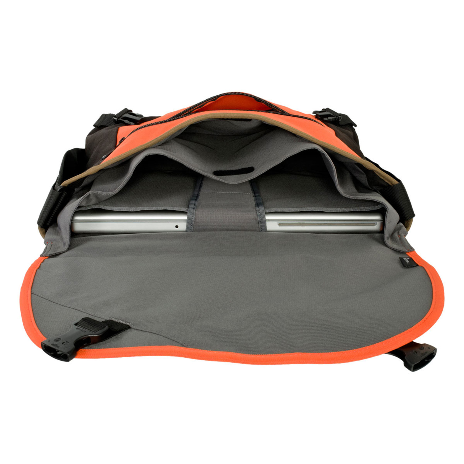 The Skivvy // Large (Beech) - Crumpler - Touch of Modern