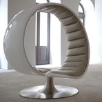 Hug Chair (White Fiberglass)