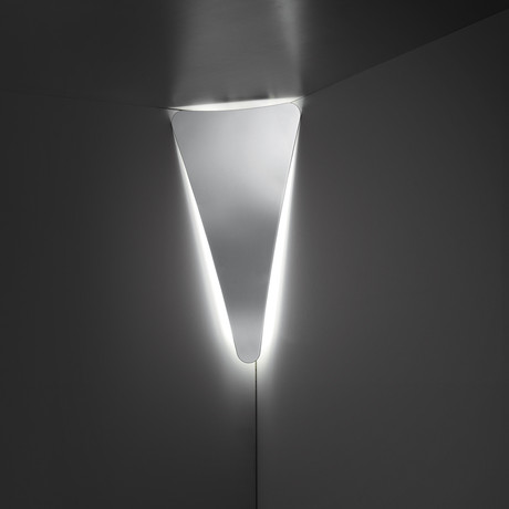 Punctum Wall Lamp