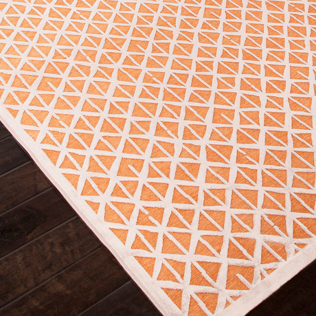 Machine Made Lustrous Art Silk & Chenille Rug // Orange & Ivory (5'L x 7.6'W)